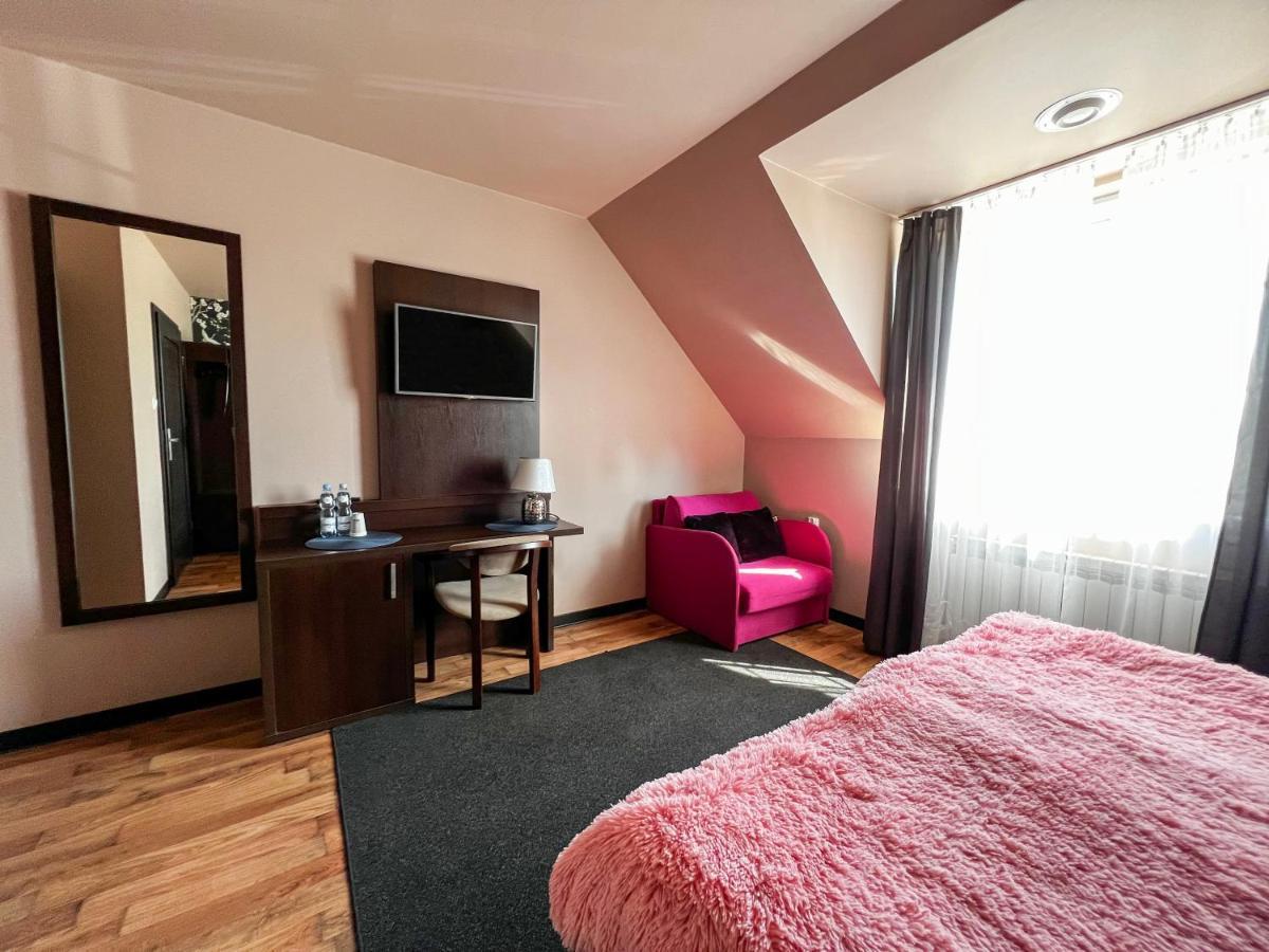 Noclegi Pod Lasem Lublin Extérieur photo