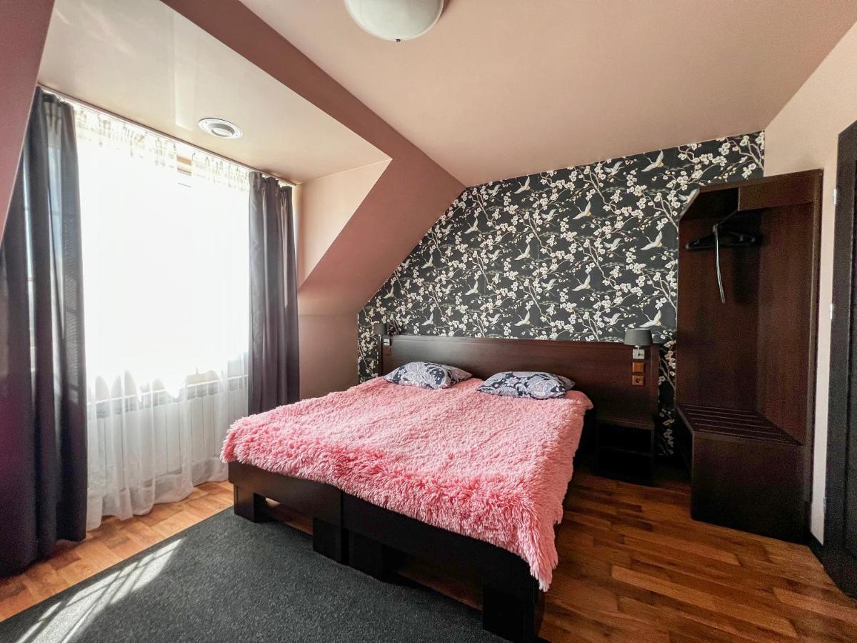Noclegi Pod Lasem Lublin Extérieur photo