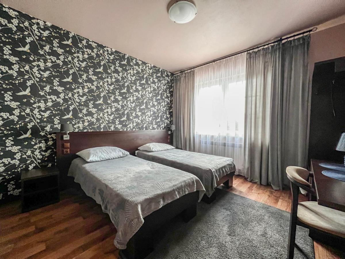 Noclegi Pod Lasem Lublin Extérieur photo