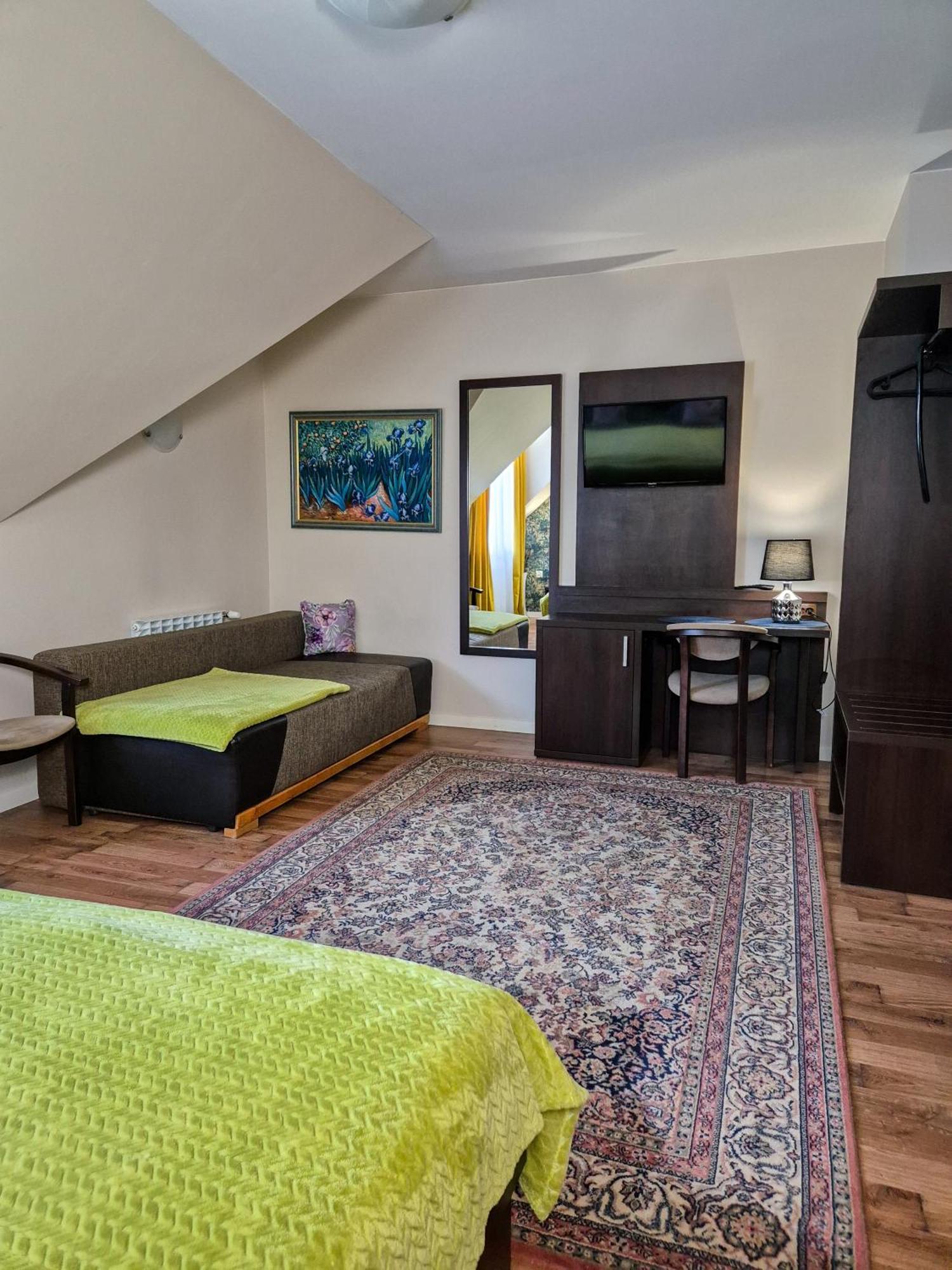 Noclegi Pod Lasem Lublin Extérieur photo