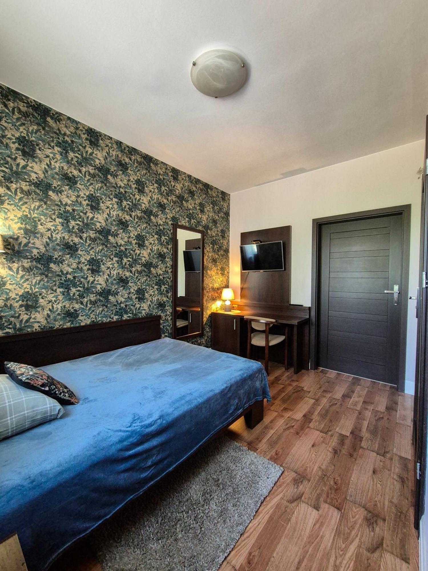 Noclegi Pod Lasem Lublin Extérieur photo